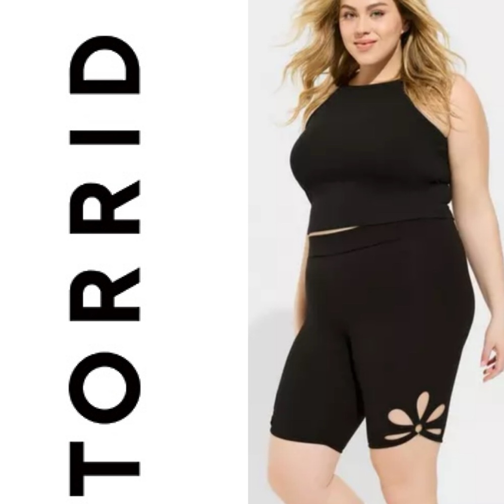 TORRID Women’s  Black O-Ring Cutout Hem Bike Short Size 1